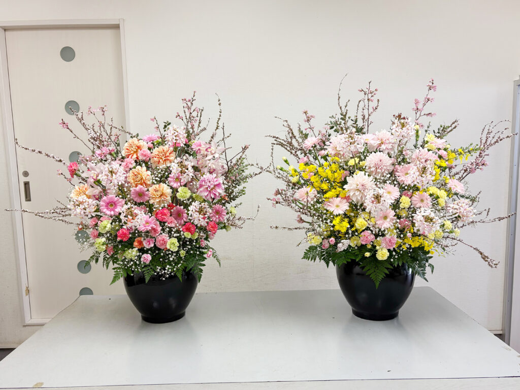 卒業式・入学式、卒園式、入園式など式典の演台花